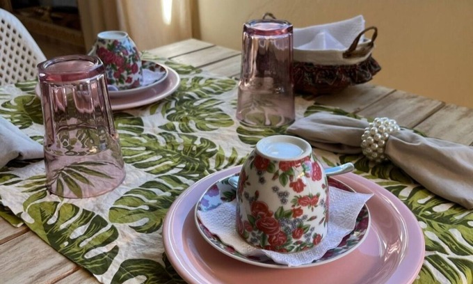 Vale dos Pinheiros Apartment | Charming Boho Studio in Vale dos Pinheiros