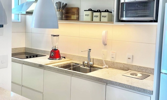 Ilha do Leite Apartment | Charming 1-bedroom apartment in Enchanting Ilha do Leite Recife with WiFi, AC