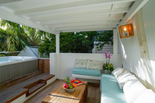 Morne Criquet House | Charming Bungalow in Saint Barthélemy with Shared Pool