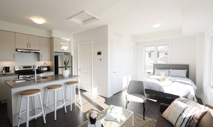 Markham Apartment | π Charming Coach House with Stunning Pond Views in Markham π
π