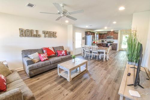 Tuscaloosa House | Charming & Comfy - Close to Stadium & Campus - Parents - Game Weekend