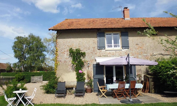 Le Bouchaud Cottage | Charming Country Cottage with Modern Comfort, Garden, and Family Amenities