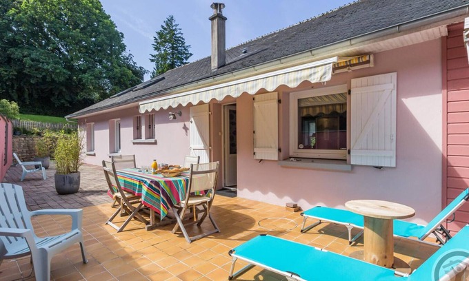 Gonneville-le-Theil Cottage | Charming Family Home with Garden, Close to Nature, 3 Bedrooms, Modern Amenities, Near Barfleur and Cherbourg