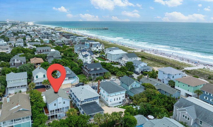Wrightsville Beach Cottage | Charming family cottage in the heart of Wrightsville Beach w/ wrapping porch