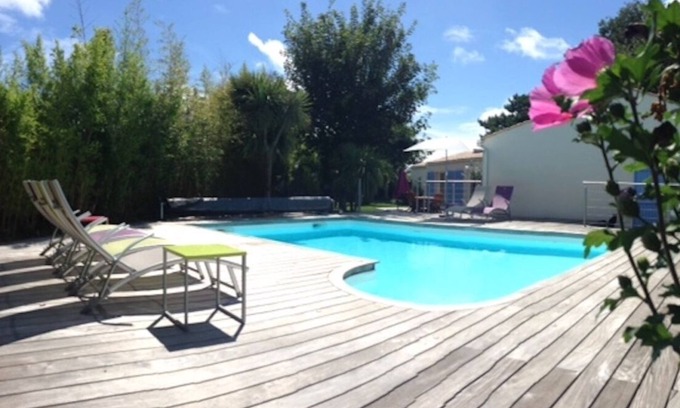 Saint-Trojan-les-Bains Villa | Charming villa for 10/12 people between sea and forest garden and swimming pool