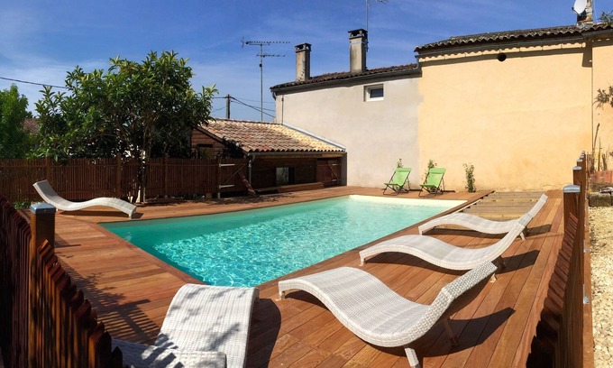 Haux Cottage | Charming gite near Bordeaux, for 8 people, with private pool, quiet