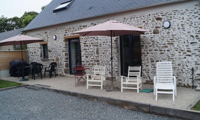 Portbail Cottage | Charming Hilltop Cottage with Modern Amenities and Private Garden in Portbail