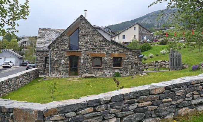 Les Estables House | Charming home in Les Estables, the Cantou