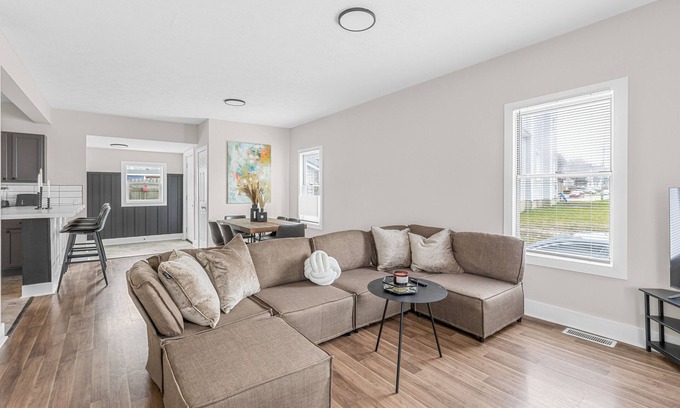 Grand Rapids House | Charming Home Near Heart of Downtown Sleeps 12