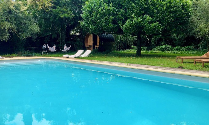 Saint-Emilion Villa | Charming House with Pool, hot tub and Sauna in the Heart of the Saint-Emilion