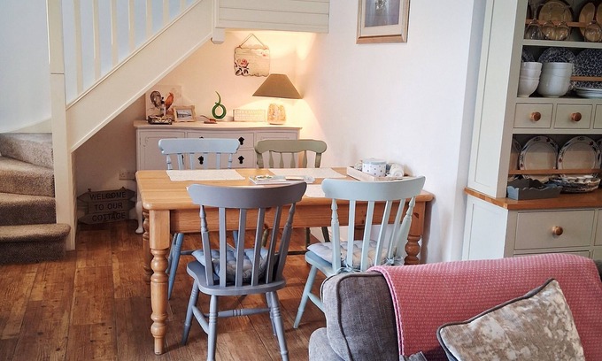 Claregalway Cottage | Charming Irish Country Cottage