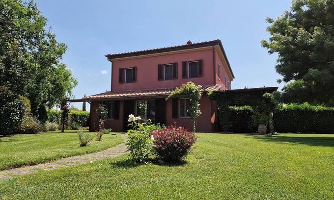 Magliano in Toscana Cottage | CHARMING MAREMMA-STYLE COUNTRY HOUSE NESTLED IN A PRISTINE NATURE