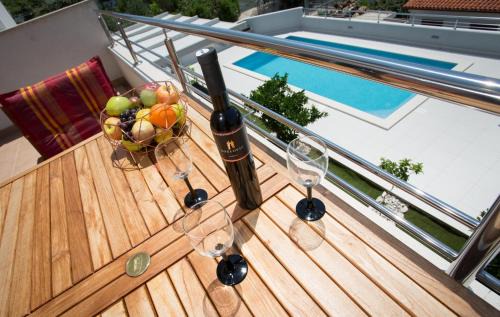 Businci Apartment | Charming modern house with the new swimming pool - apartment Maya 1