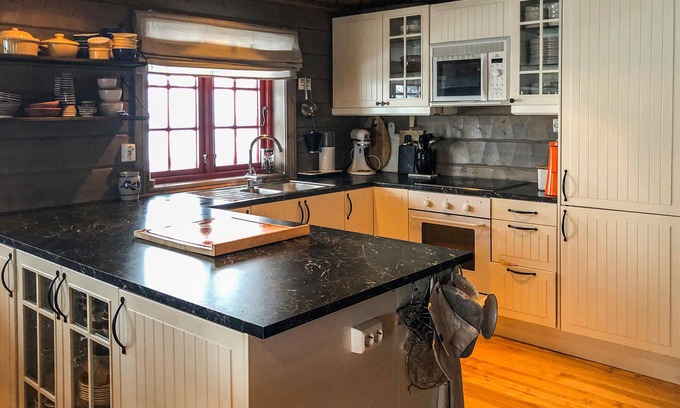 Ljosland House | Charming mountain lodge in the solitude of nature.