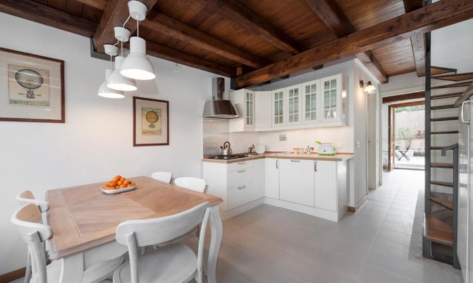 Marsala Apartment | Charming patio house in San Lorenzo