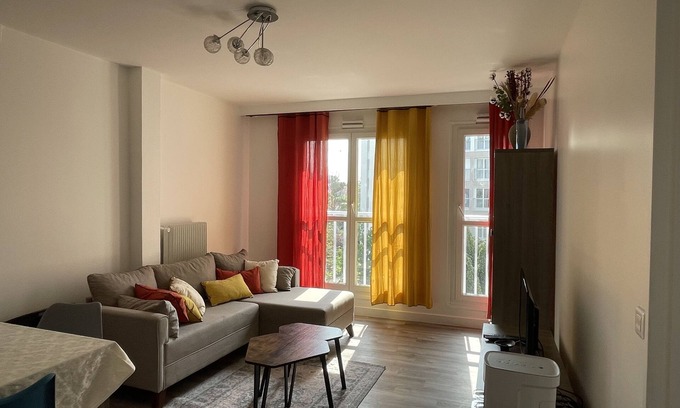 Les Hautes Noues Condo | Charming pied-à-terre between Paris and Disneyland