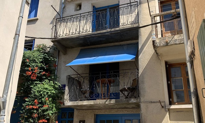 Nyons House | Charming povenzal town house in the heart of Nyon with garage, very central