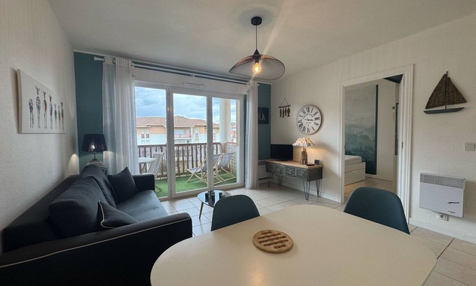 Ciboure Apartment | Charming renovated T2 with terrace near the beach