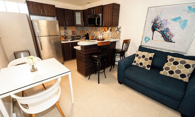 Bucana Apartment | Charming Retreat with Patio Access and Laundry