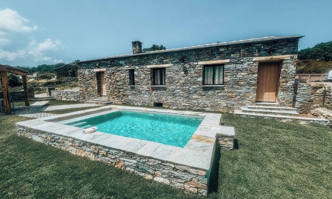 Murato House | Charming sheepfold "U Sognu" with heated swimming pool near Saint-Florent