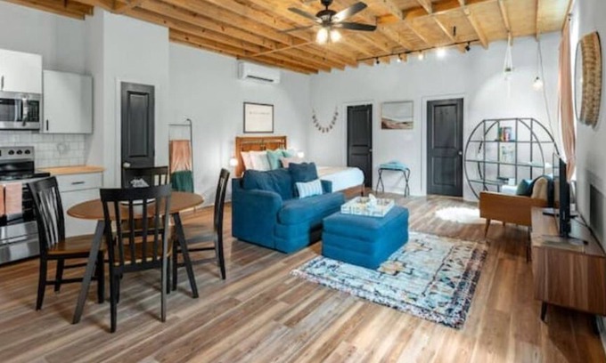 Downtown Apartment | Charming & Spacious Hideaway by Downtown Bryan