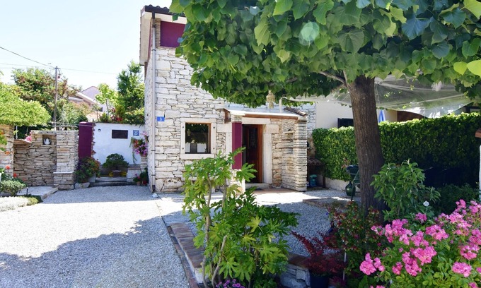 Zambratija House | Charming stone house Zambratija Umag near the sandy beach Wifi