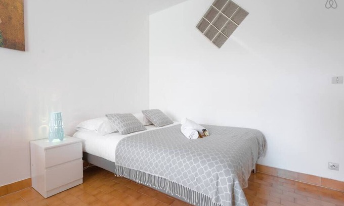 Aiguerelles Apartment | Charming studio close to the train station - Air Rental