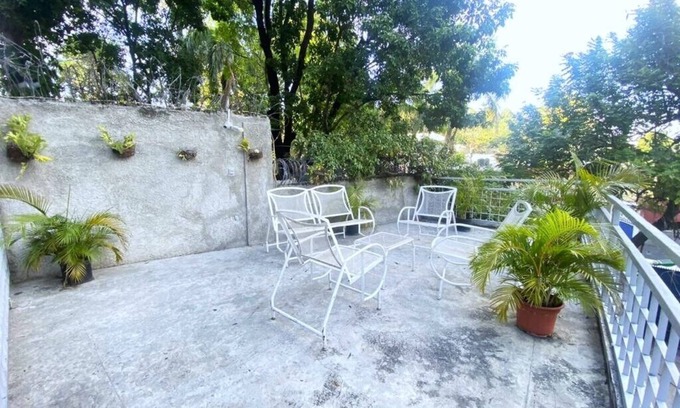F.w.i Apartment | Charming studio in awesome Petion-Ville/Musseau with AC and Inverter