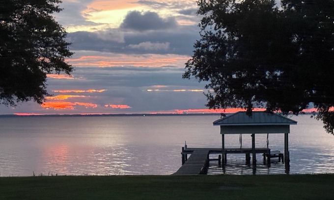 Gulf Breeze Apartment | Charming studio in peaceful Gulf Breeze on the bay