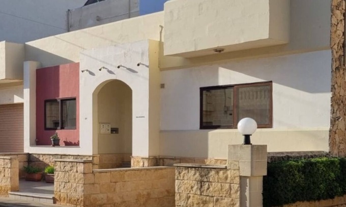 Zabbar Apartment | Charming studio with AC and WiFi in wonderful Ħaż-Żabbar