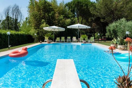 Pisa Villa | Charming Villa in Pisa with terrace and shared pool.