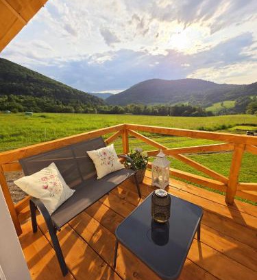 Uscie Gorlickie Resort | Chatka Niedźwiadka domki w górach z sauną i jacuzzi w cenie