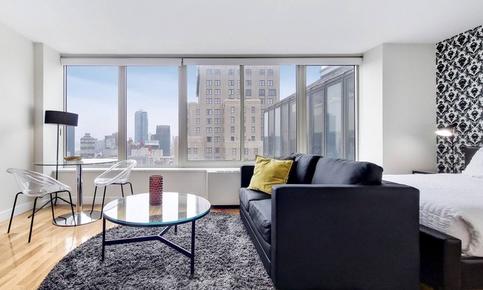 Midtown Apartment | Chelsea Studio with Great Amenities & City Views