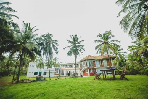 Mahe Hotel | Cheshire Village - Beach Resort