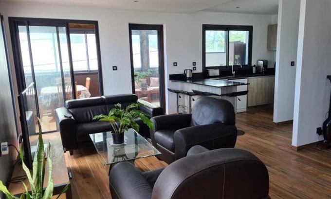 Saint-Pierre De La Reunion Apartment | Chez Brigitte et Christian