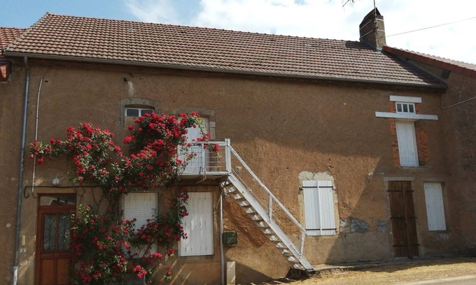 Vianges House | Chez Marie et Lucien Between Morvan and vineyards