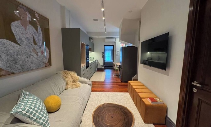 Pyrmont Apartment | Chez Mimi, Elegant City Escape, Chez Mimi, Elegant City Escape