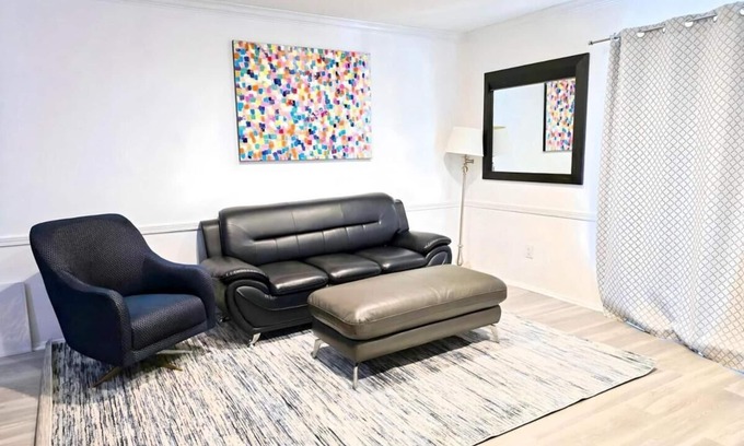 Vickery Meadow Apartment | Chic 1-bedroom apartment in awesome Dallas with WiFi, AC