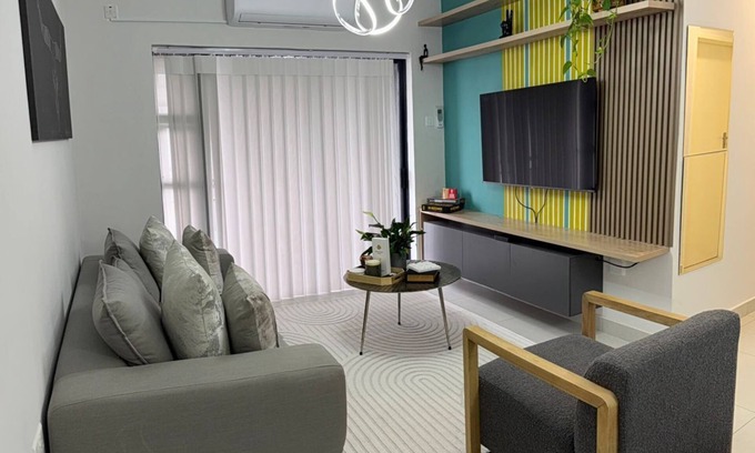 Gaborone Apartment | Chic 2-bedroom apartment with AC, WiFi in central Gaborone