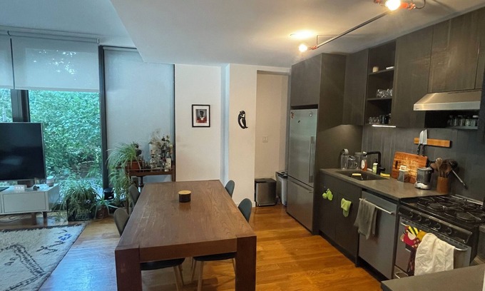 Bushwick Apartment | Chic 2-bedroom apartment with great amenities in vibrant Brooklyn