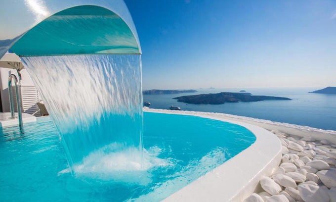 Firostefani Hotel | Chic Hotel Santorini