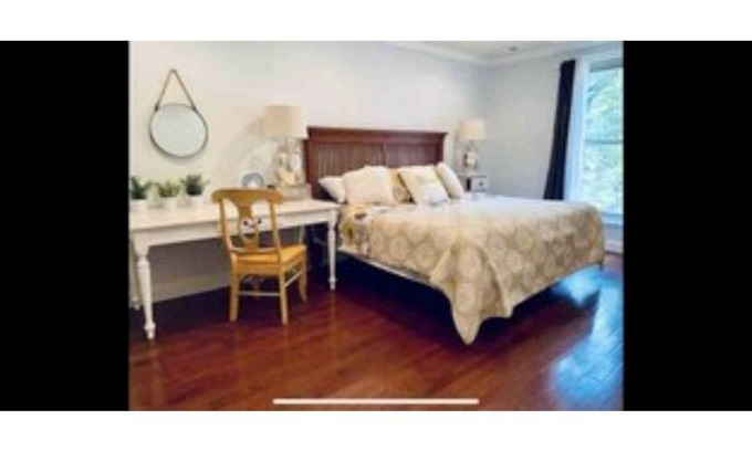 Annandale Condo | Chic Mosaic District 2BR/1BA Condo pet friendly near DC w/pool