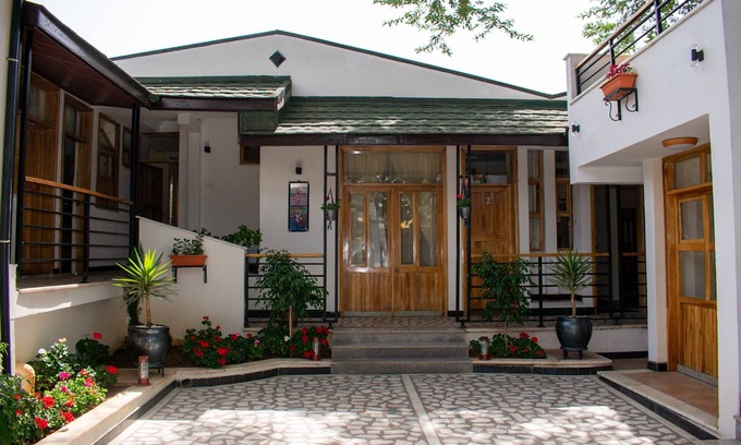 Nifas Silk-Lafto House | Choice Guest House No. 2