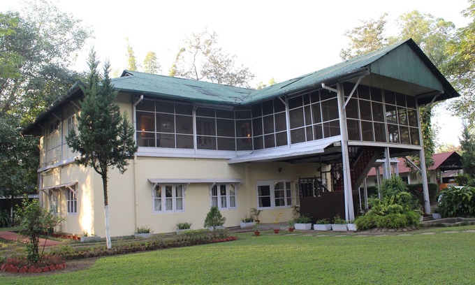 Dibrugarh Villa | Chowkidinghee Heritage Chang Bungalow