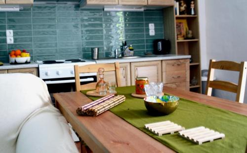 Archanes-Asterousia Apartment | Chrismma 1-Bed Apt with Private Yard & Parking