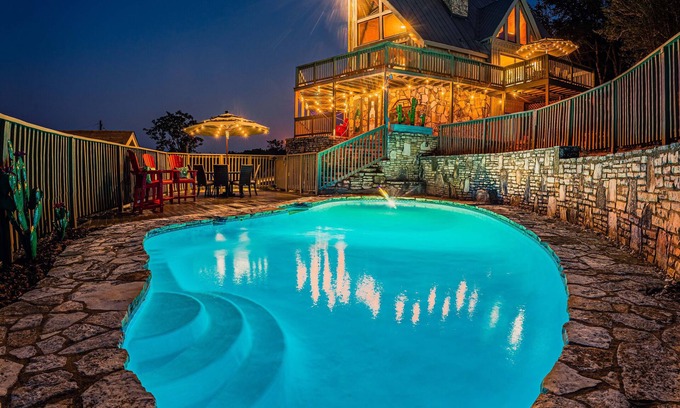 Ingram House | Cielo Vista - 5 Bedroom | Pool + Hot Tub + River Access