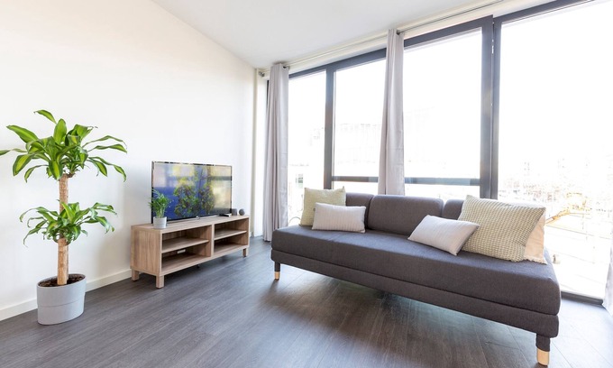 Delft Apartment | City Center Penthouse w/Balcony open View 20F