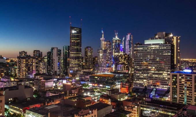 East Melbourne Apartment | City View 1 Bedroom Apartment at Lonsdale Street Melbourne