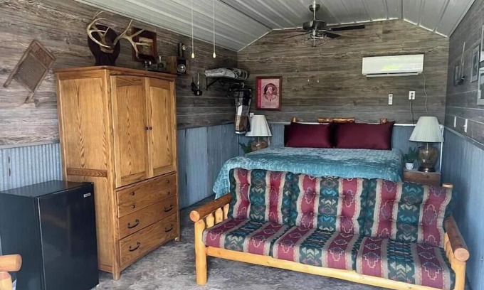 Tuscumbia Cabin | “Clabe” one of the 5 Tiny Cabins on the Osage River