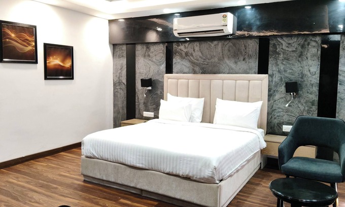 Firozabad Hotel | Clarks Inn Express Firozabad
